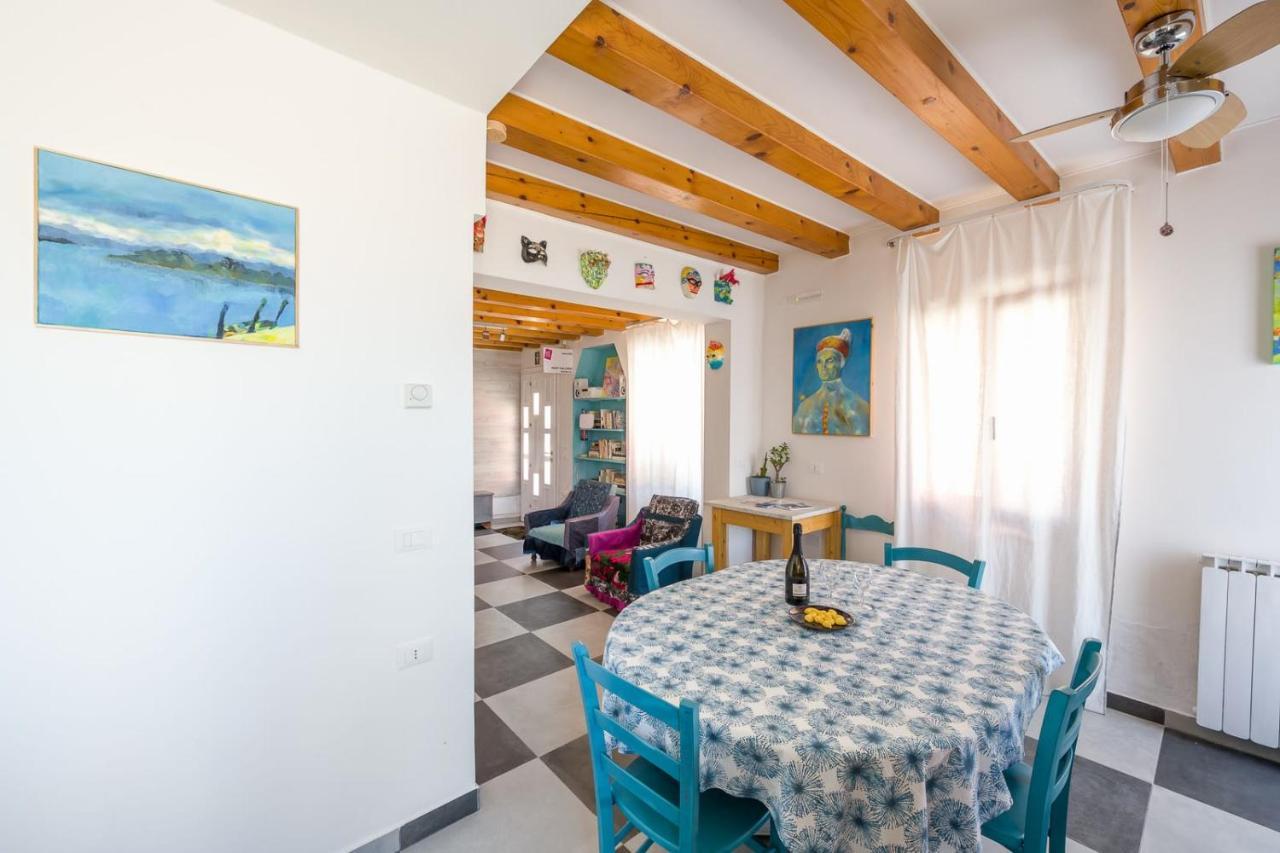 Night Galleria Holiday Home - Bed & Art In Burano - The Pink House Extérieur photo