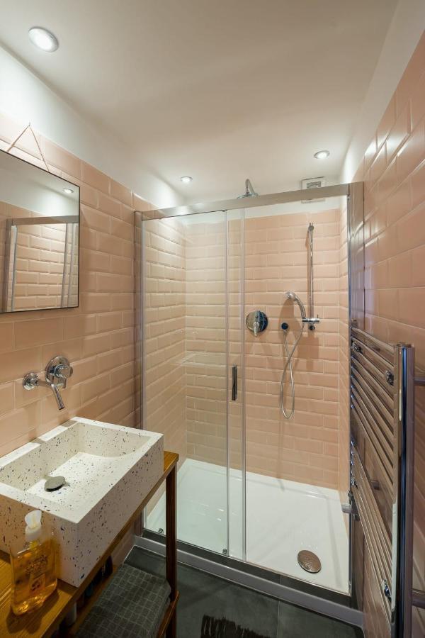 Night Galleria Holiday Home - Bed & Art In Burano - The Pink House Extérieur photo