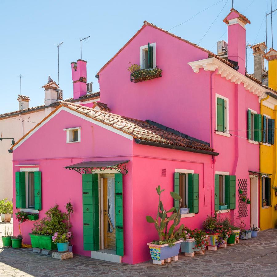 Night Galleria Holiday Home - Bed & Art In Burano - The Pink House Extérieur photo