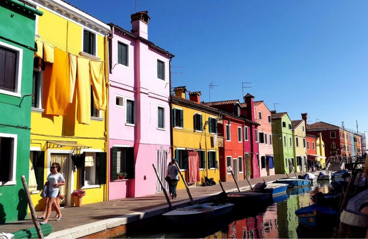 Night Galleria Holiday Home - Bed & Art In Burano - The Pink House Extérieur photo